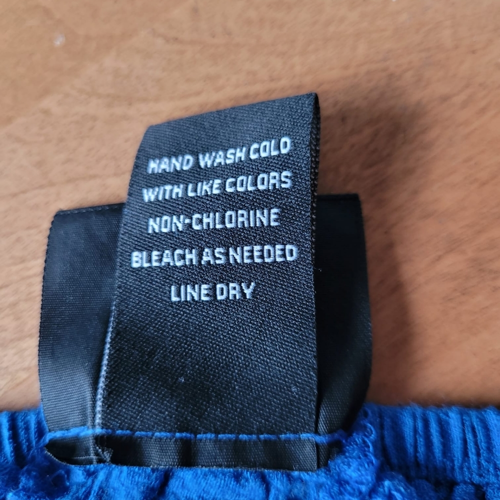 Blue top - Picture 4 of 5